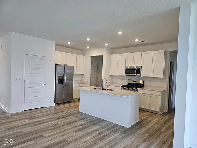 6870 Teder Creek Ln — Photo 9
