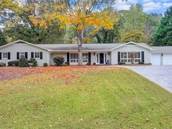 750 Holly Dr, Gainesville, GA 30501