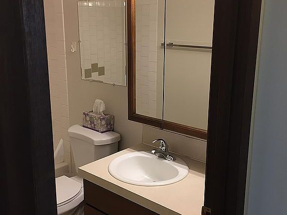 3rd image of 710 S 44th Ave #2