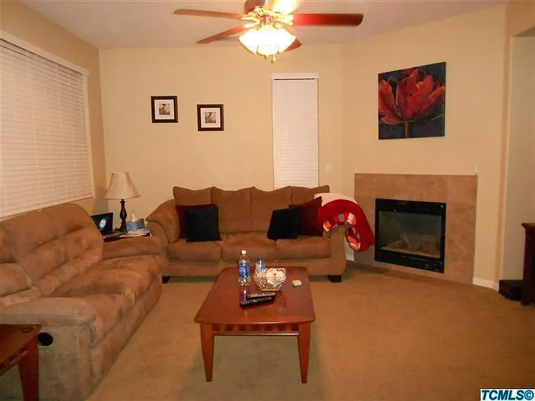 3057 N Tilden St — Photo 2
