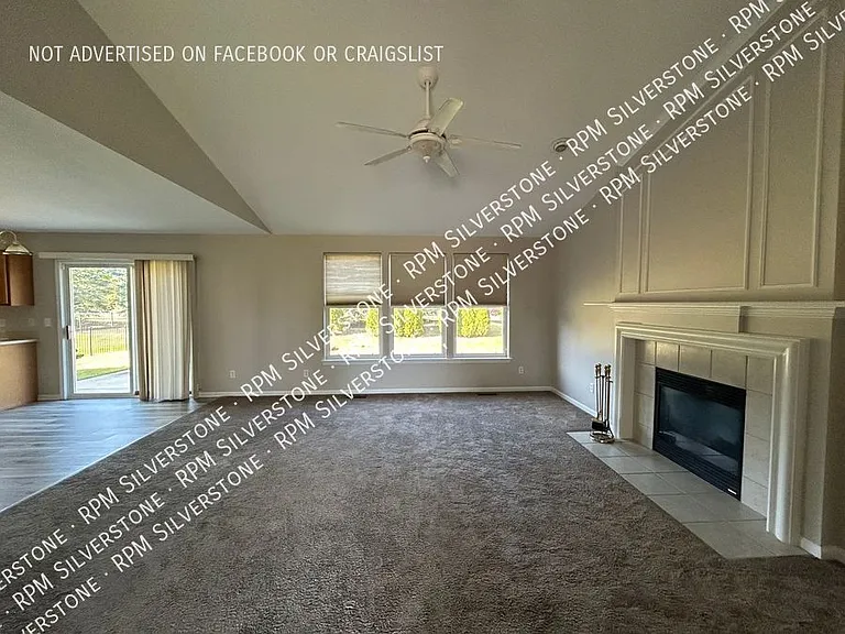 18013 Marsal Dr — Photo 8