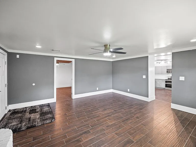 24663 Chestnut St #B — Photo 3