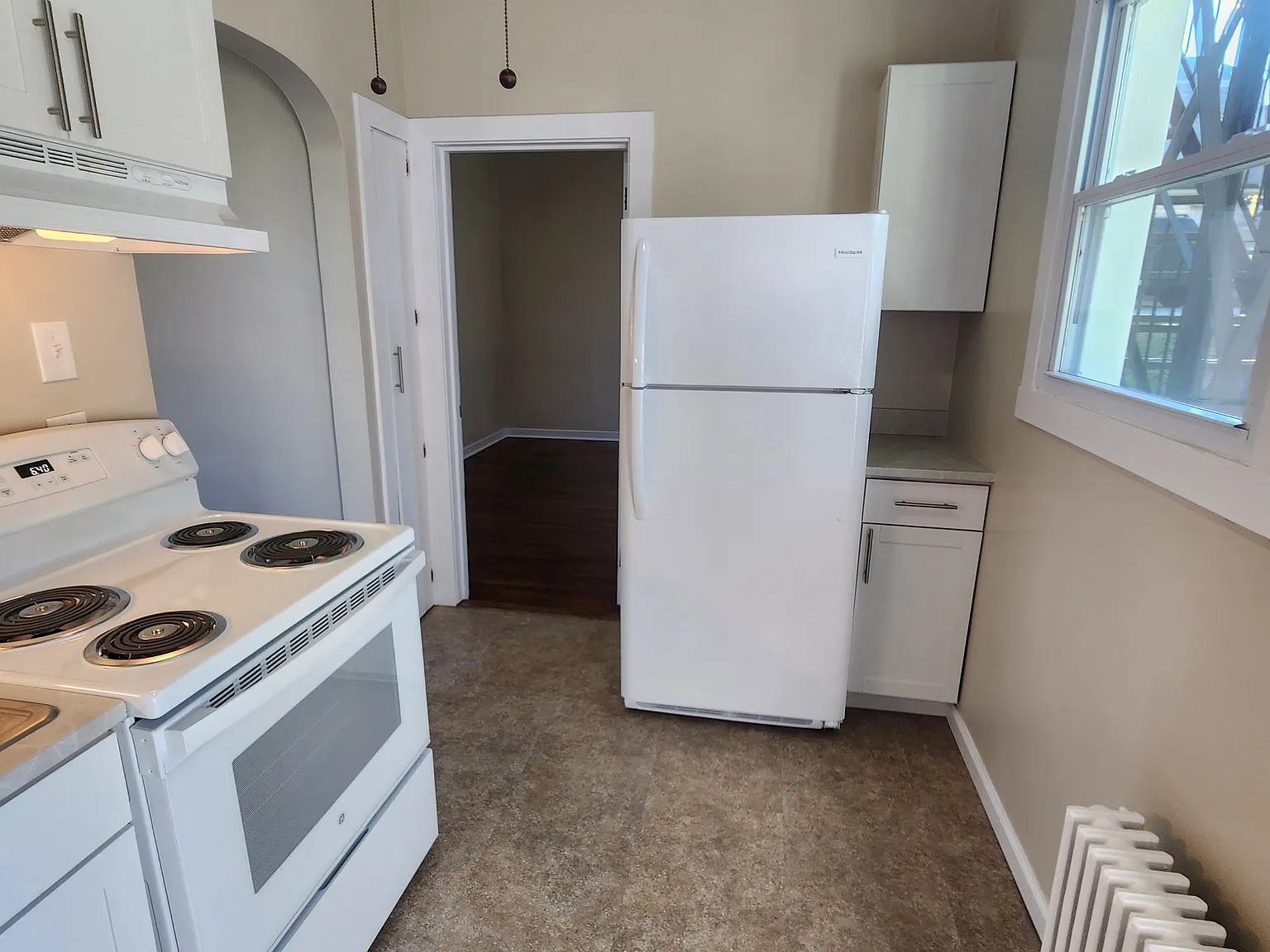 1 bed, $1,100 — Photo 2
