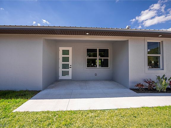 2nd image of 1202 Alice St