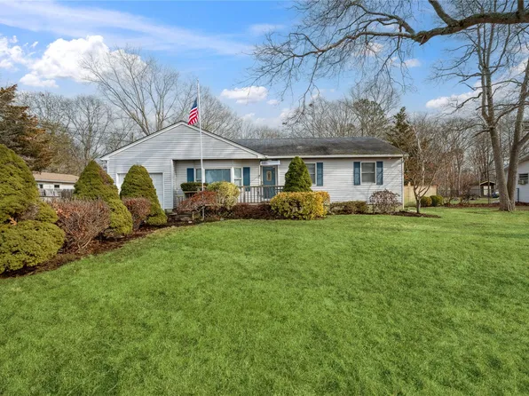 388 Puritan Drive, Shirley, NY 11967