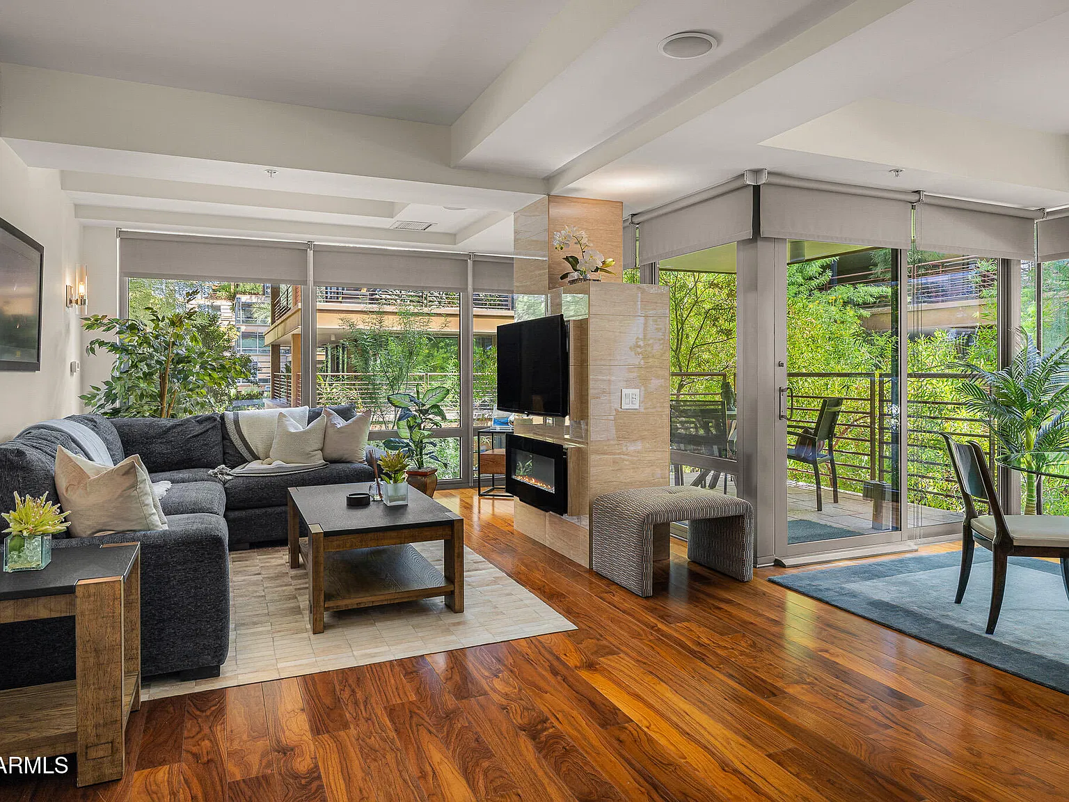 2 bed, 2.0 bath, 1327 sqft, $10,000 — Photo 2