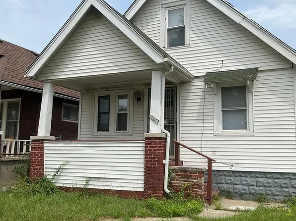 15330 Petoskey Ave, Detroit, MI 48238