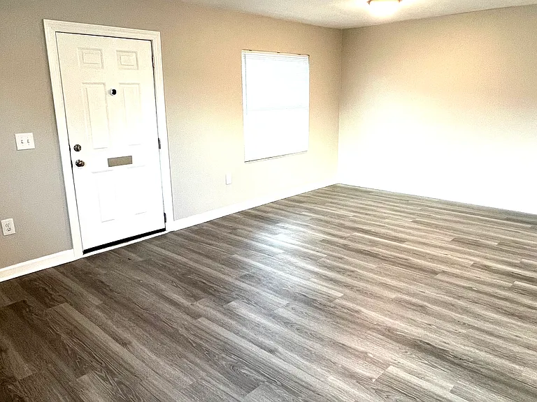 4420 SE 53rd Ave #1 — Photo 3
