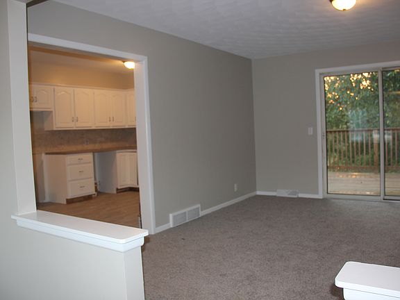 4th image of 6189 Hanna Lake Ave SE