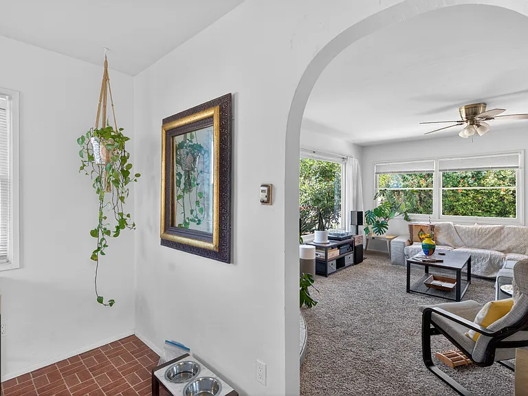 819 Law St — Photo 4