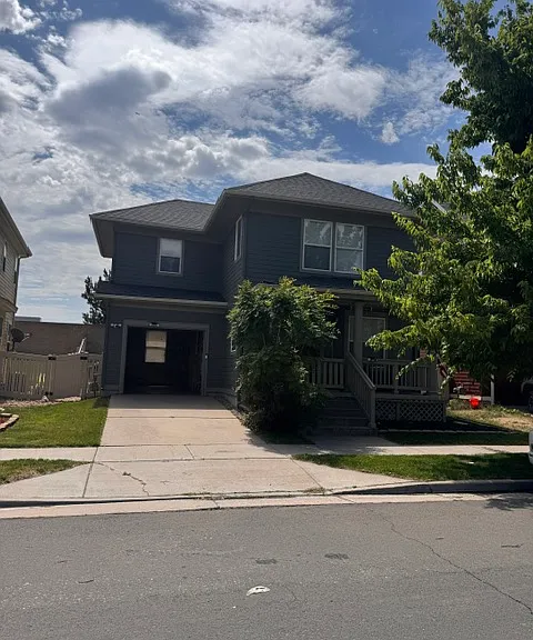 10798 Dayton Way — Photo 14