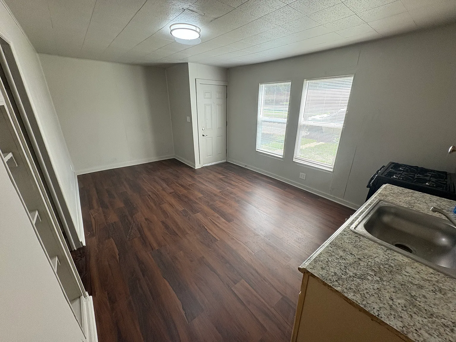 1 bed, 500 sqft, $800 — Photo 2