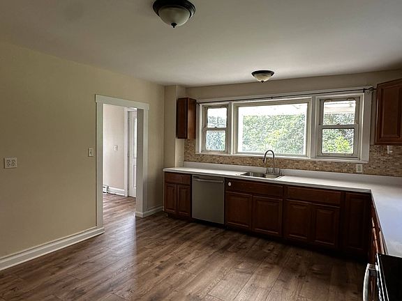 2nd image of 245 Lattintown Rd