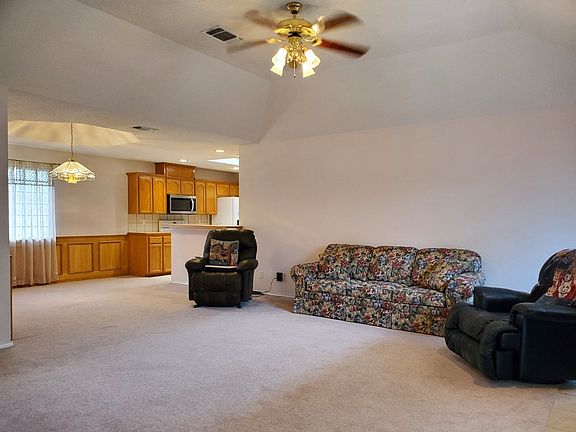4th image of 4534 Southern Oak Ln