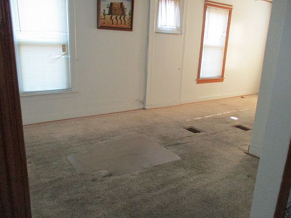 3rd image of 130 S 8th Ave