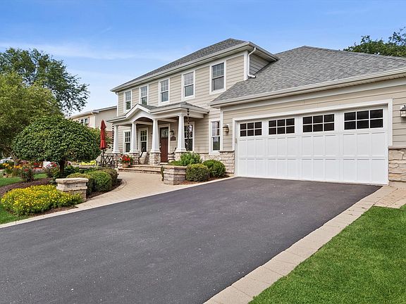 3rd image of 1137 Hyde Park Ln