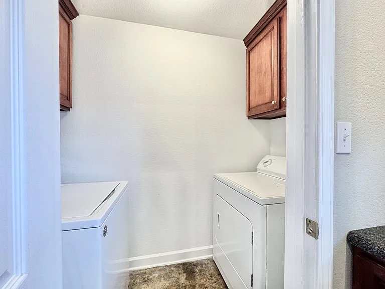 934 E Craighead Forest Rd #B — Photo 14