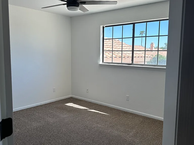 3340 S Oleander Dr — Photo 16