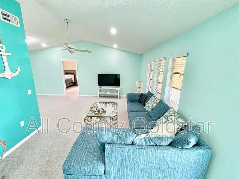 285 Mark Twain Ln — Photo 2
