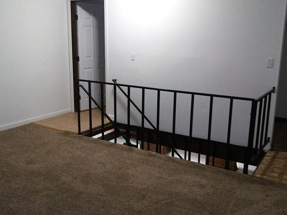 2nd image of 1119 Hollander St APT B