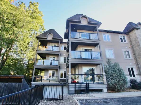 2 Warner St #301, Russell, ON K4R 0B4