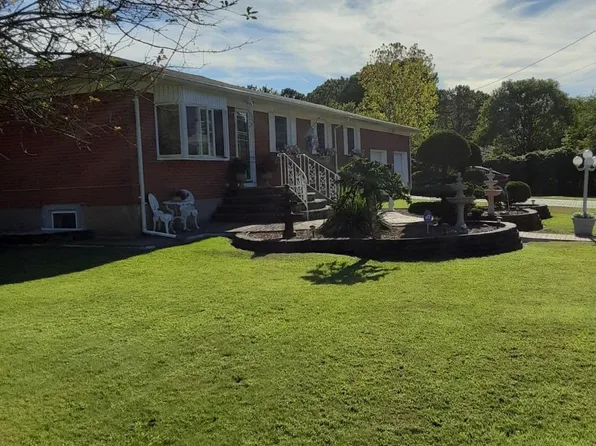 130 Chanel Drive E, Shirley, NY 11967