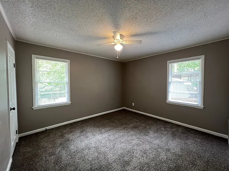 3642 Hallbrook St — Photo 9