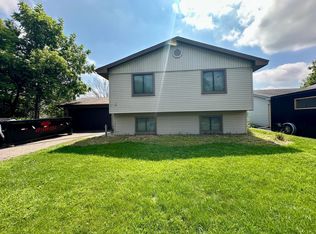 2409 84th Ave N, Brooklyn Park, MN 55444