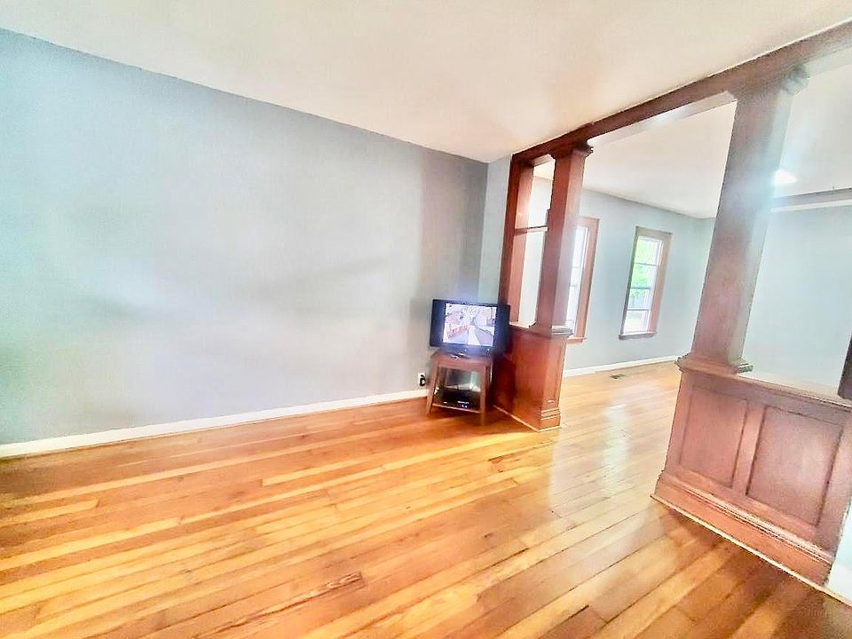 1st image of 457 East St Unit 1