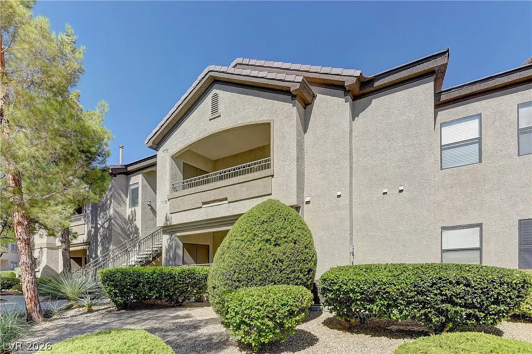 2 bed, 2.0 bath, 1094 sqft, $1,399 — Photo 2