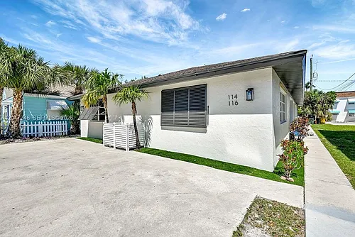 114 S Lakeside Dr #114 Photo 1
