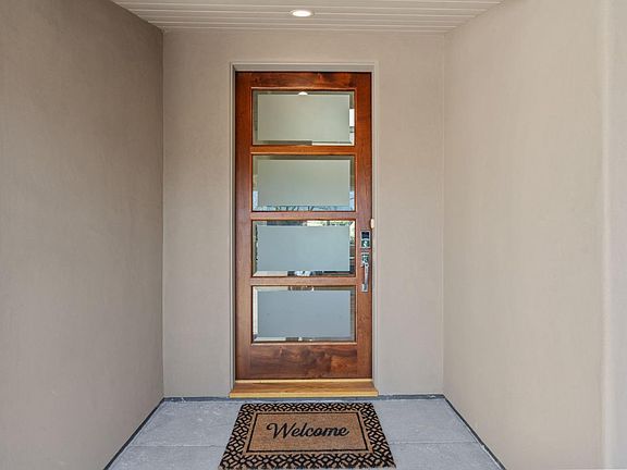 2nd image of 1072 Delbrook Drive