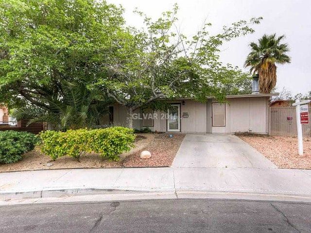 1st image of 7013 Oakland Cir