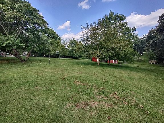 2nd image of 908 North Dr