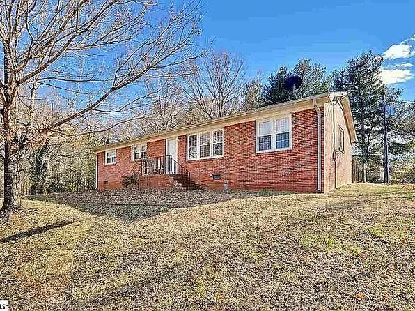 2 Holburn Ln, Taylors, SC 29687