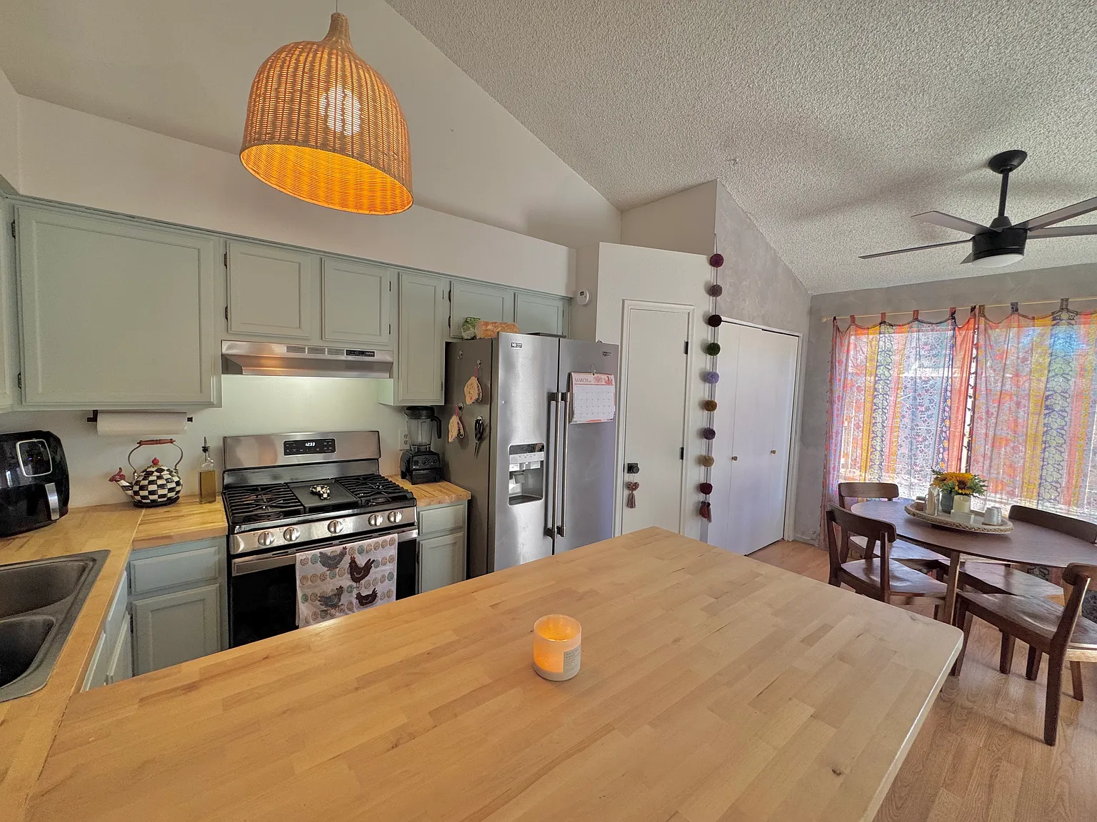 2492 N Bay Dr — Photo 2
