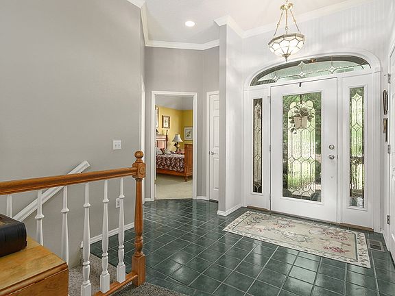 3rd image of 2 Wrea Cir