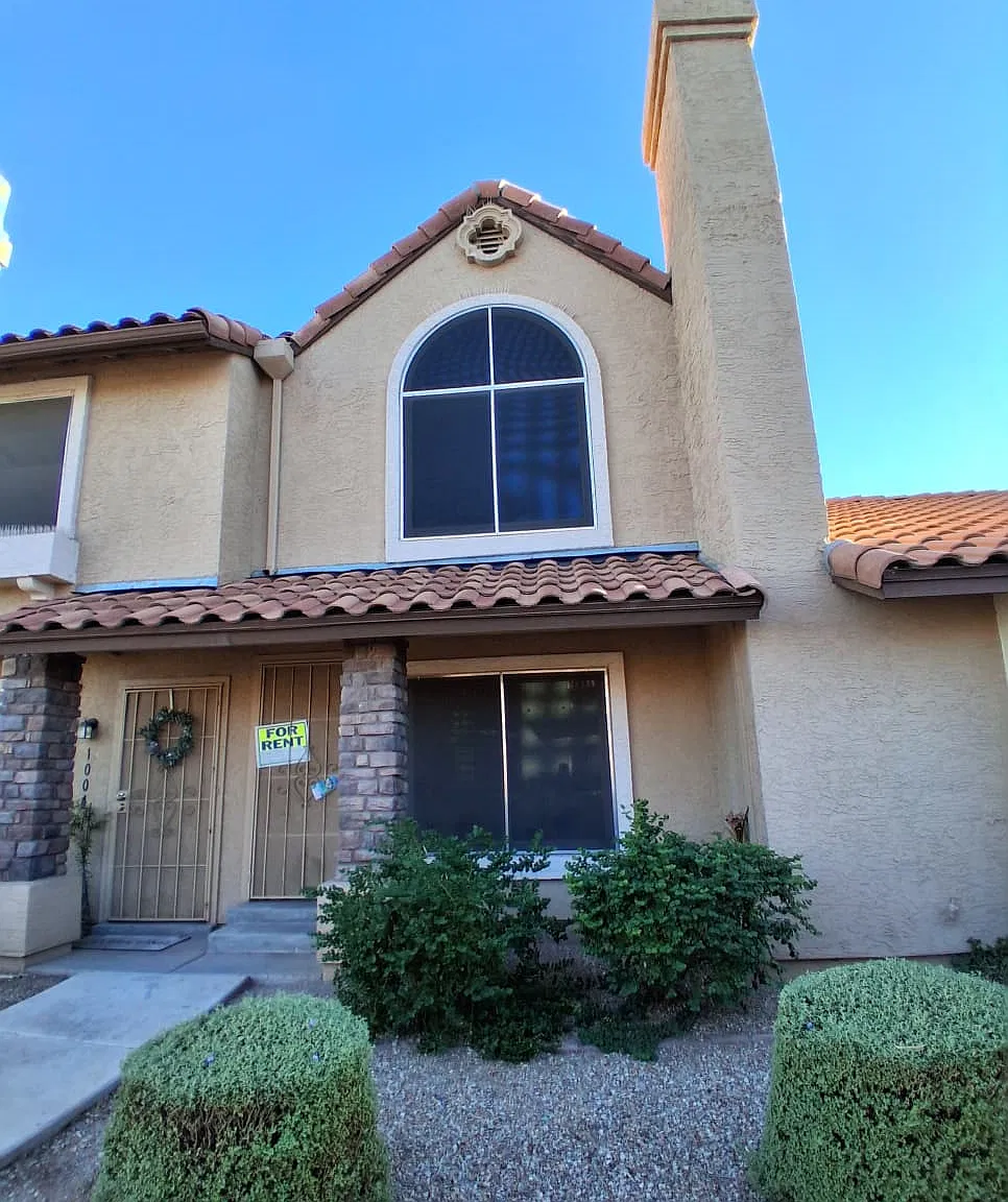 2 bed, 1.5 bath, 992 sqft, $1,650 — Photo 1