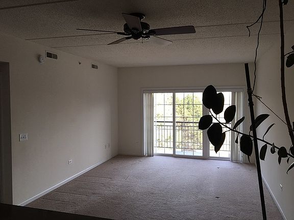 4th image of 405 Creekside Dr #404