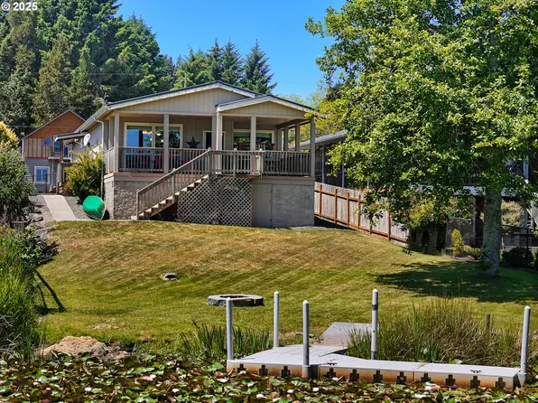 90637 Lewis Rd, Warrenton, OR 97146