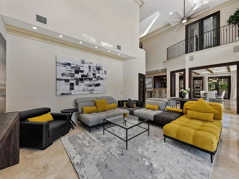 2430 Castilla Isle — Photo 14