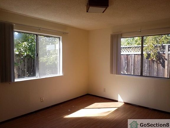 4th image of 3418 Richardson Dr