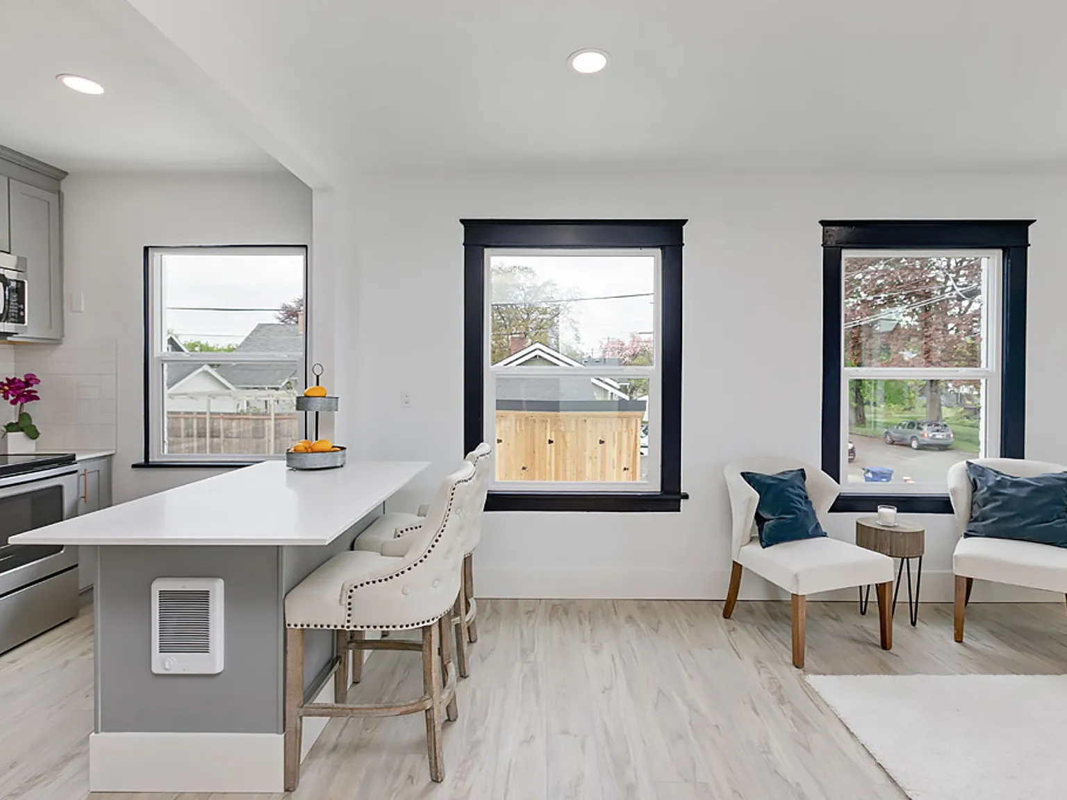 Maple Apartments — Photo 3