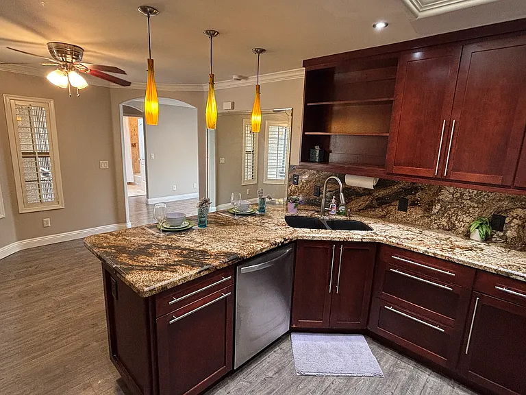 2529 E Bluefield Ave — Photo 8
