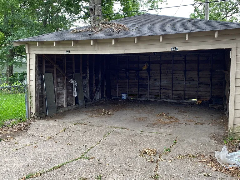 747 Stephenson St — Photo 11