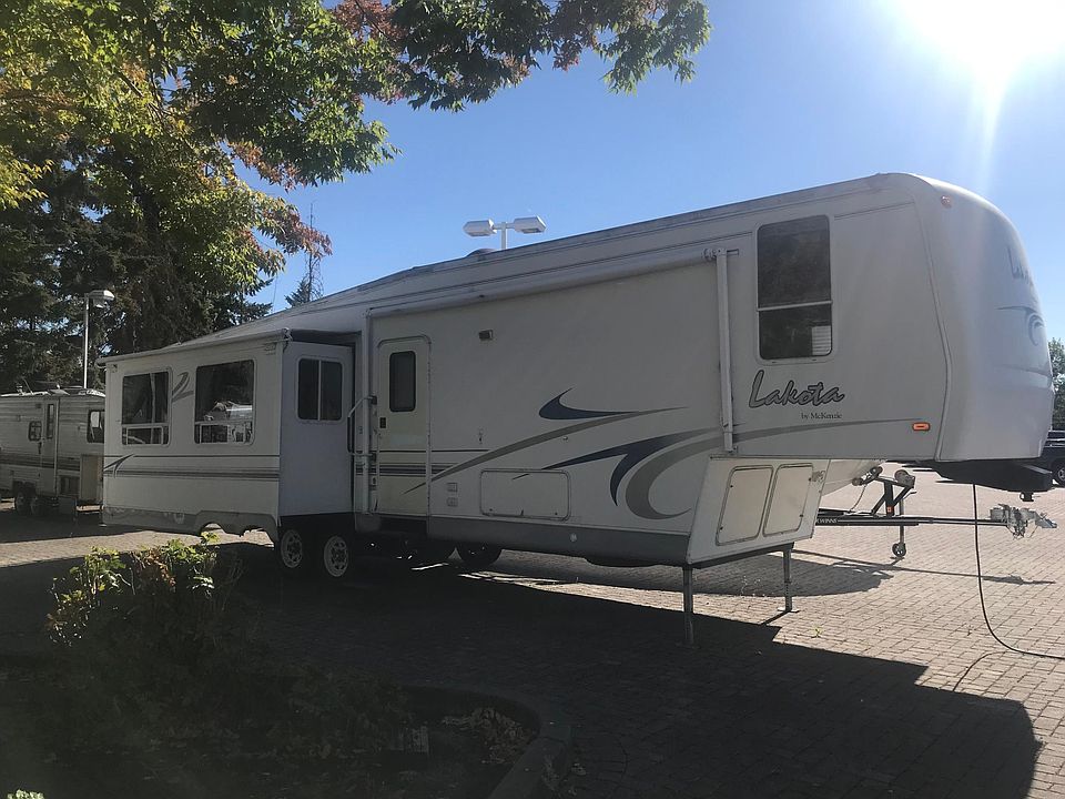 2nd image of 3321 Paradise Bay Rd