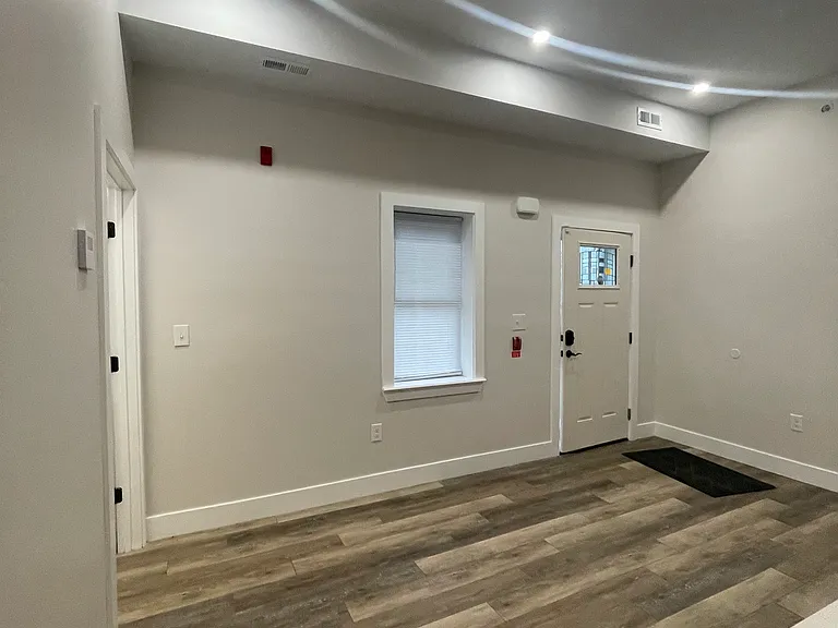 5601 Lansdowne Ave #A — Photo 2