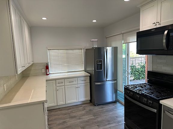 3rd image of 8424 Glider Ave