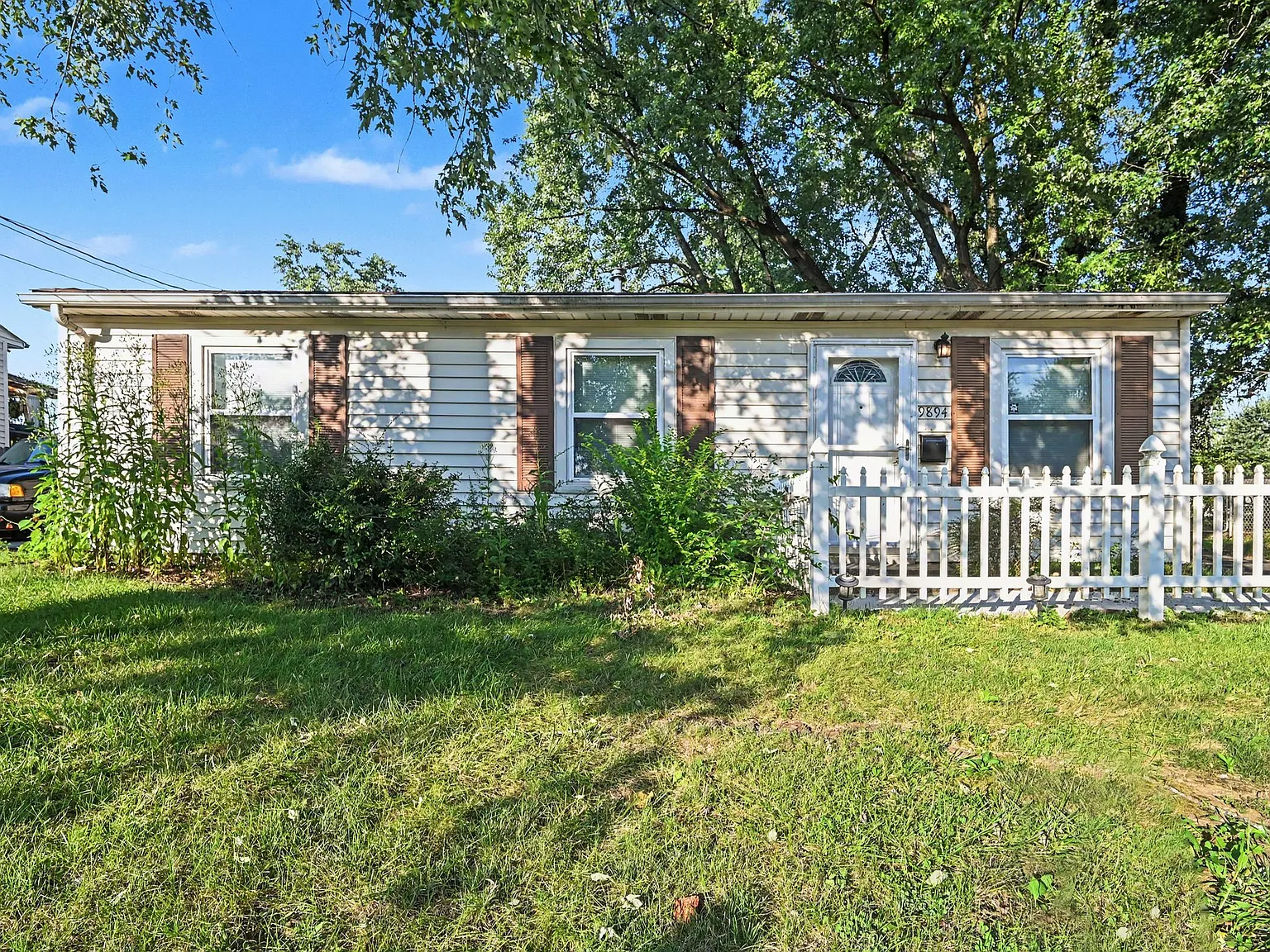 3 bed, 925 sqft, $1,800 — Photo 1