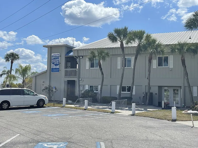 542 Tampico Dr — Photo 45